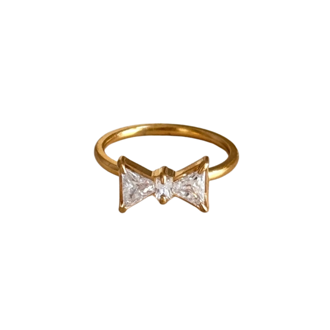 Crystal ribbon ring