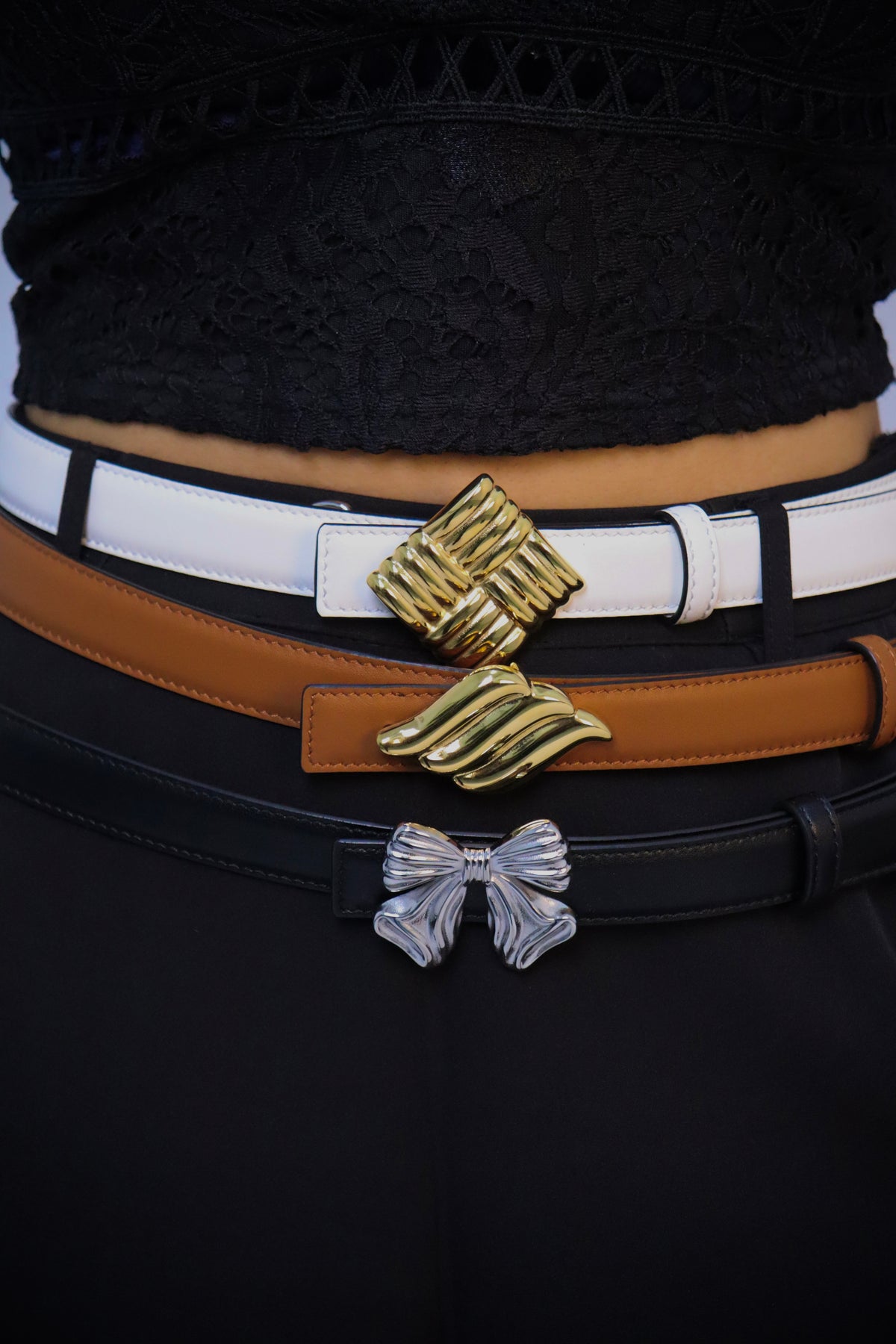 Ribbon buckle belts